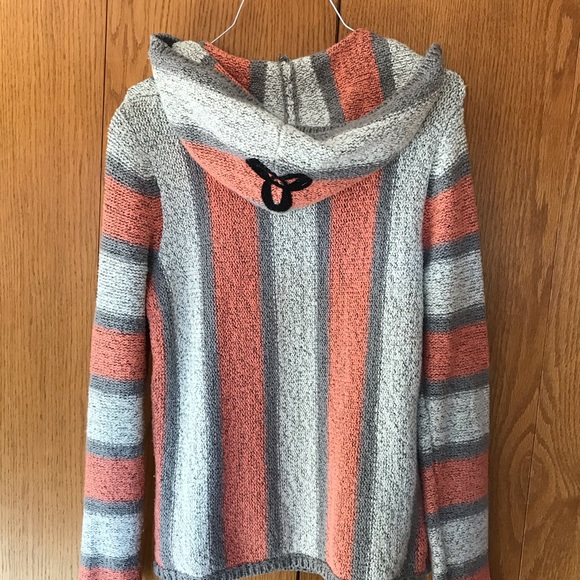 Ladies TNA Pullover Sweater, Size Large. - Picture 2 of 3